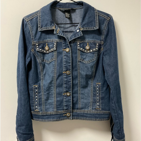 Blingy Baccini Rhinestone Slight Stretch Button Down Blue Jean Jacket! - Picture 2 of 10